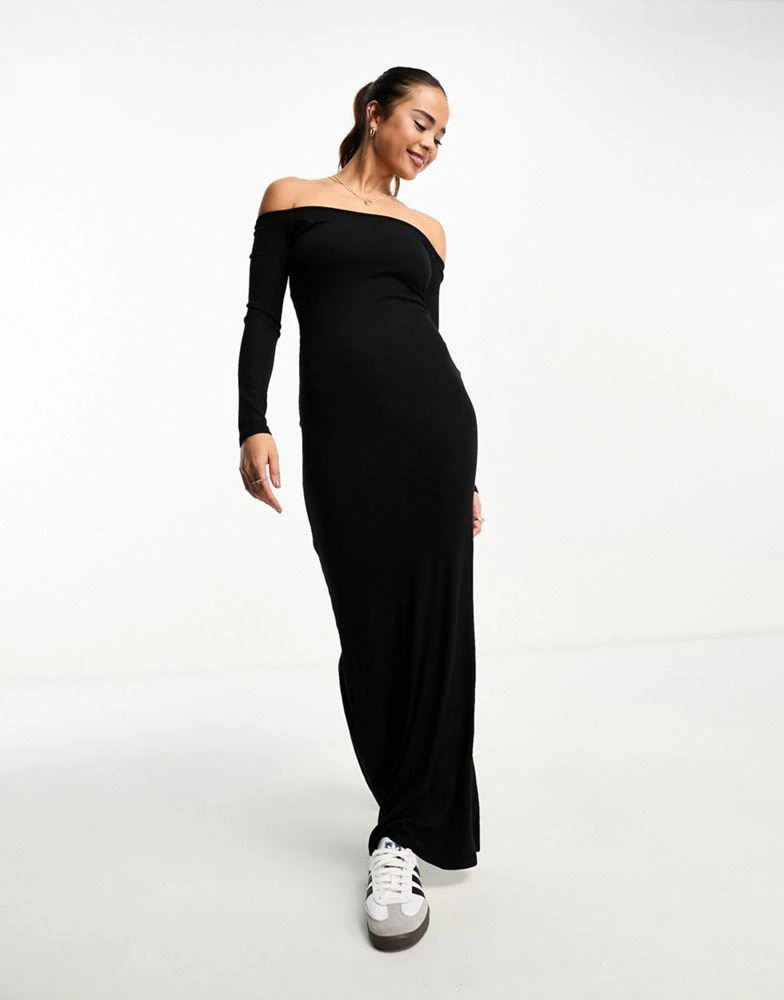 商品Bershka|Bershka off the shoulder long sleeve shaping maxi dress in black,价格¥213,第1张图片