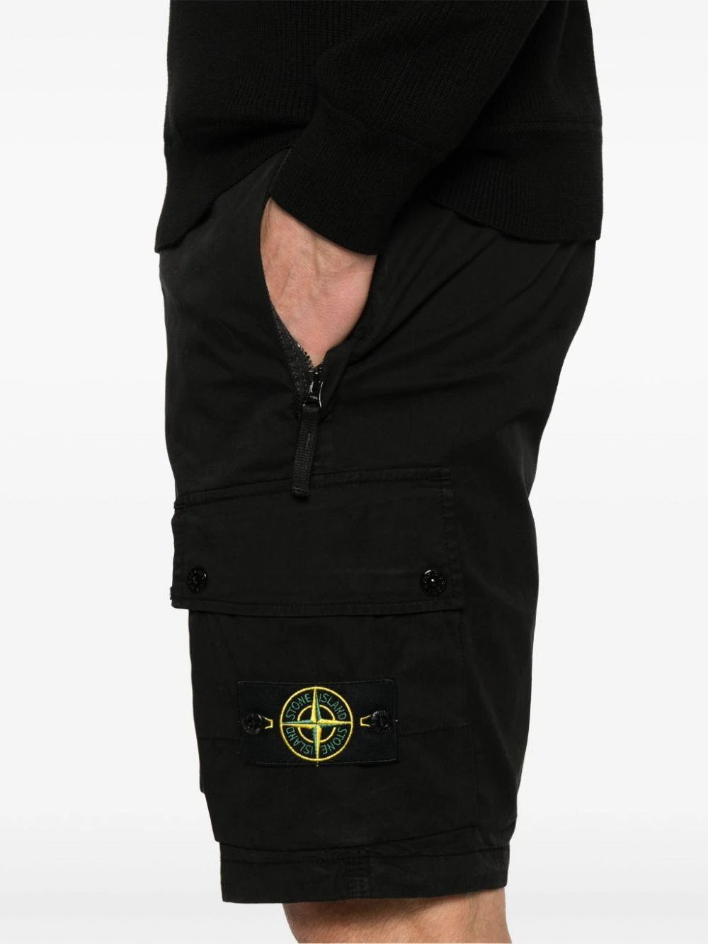 商品Stone Island|Stone Island 男士短裤 L100011S0010V0029 黑色,价格¥2467,第3张图片详细描述