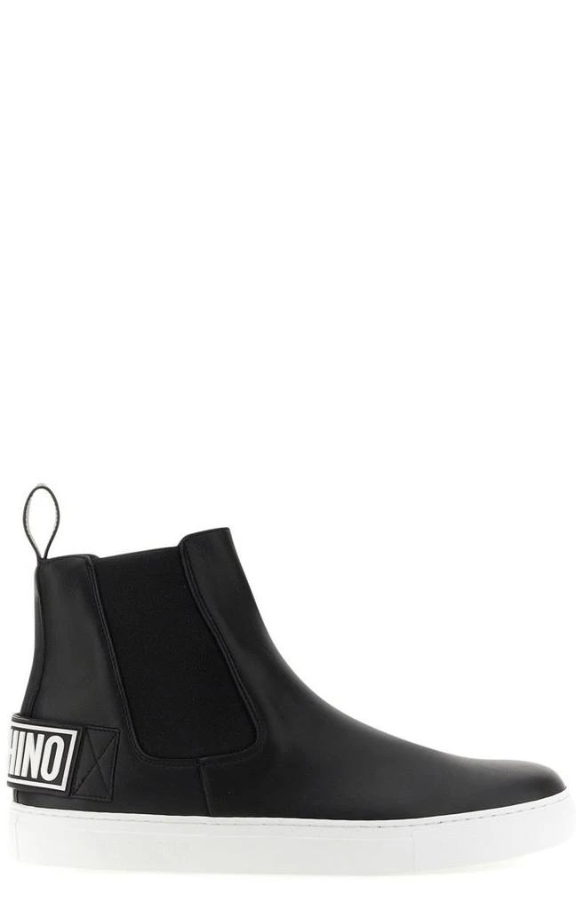 商品Moschino|Moschino Logo Embossed Ankle Boots,价格¥2288,第1张图片