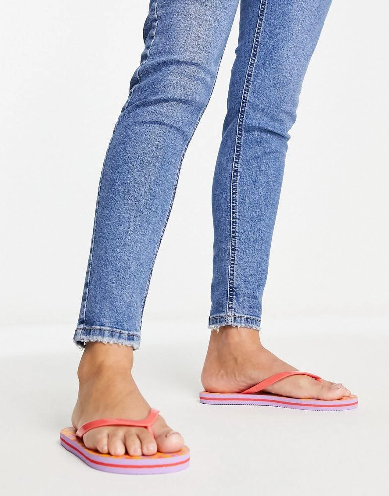 商品VERO MODA|Vero Moda flip flops in orange & lilac print,价格¥83,第4张图片详细描述