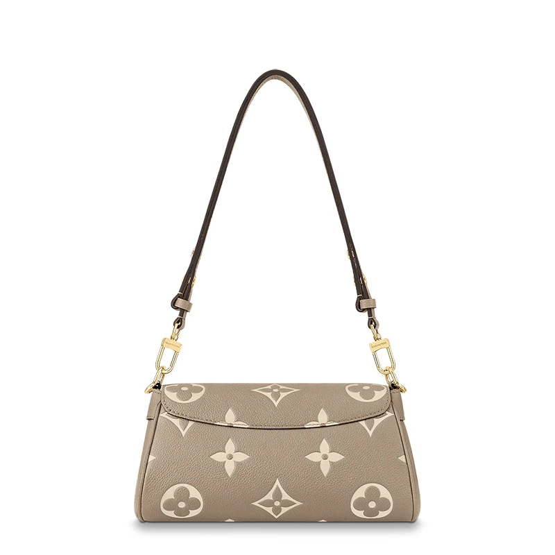 预售十天 Louis Vuitton/路易威登 22春夏新款FAVORITE系列 女士大象灰/奶白色双色老花压纹粒面牛皮金扣金链单肩斜跨手提链条包M45836 商品