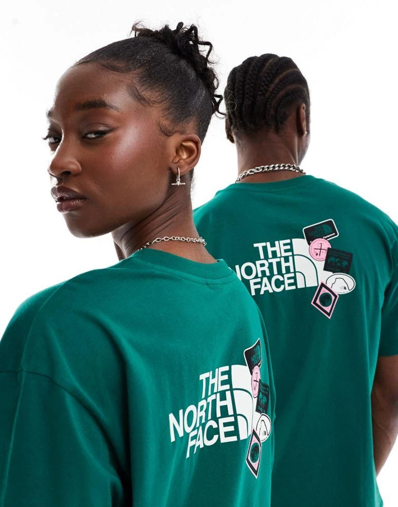 商品The North Face|The North Face Expedition Stickers backprint oversized t-shirt in dark green exclusive to ASOS,价格¥231,第1张图片