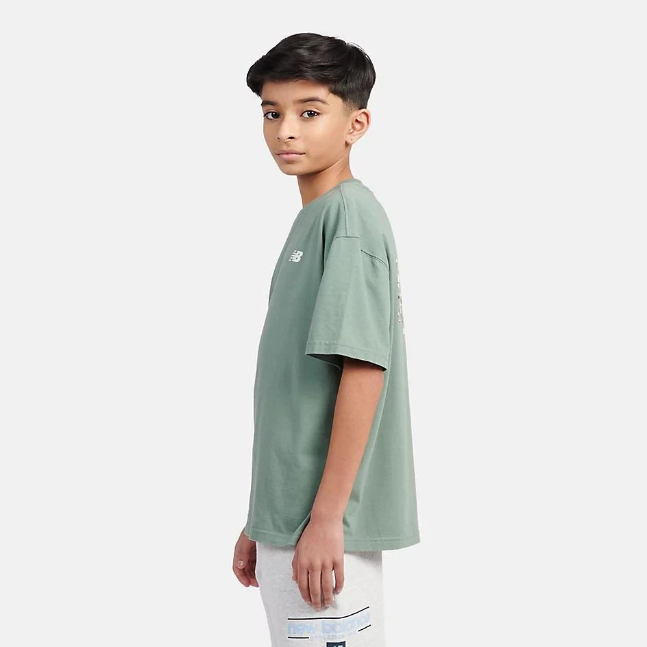 商品New Balance|Back Graphic Queue T-Shirt,价格¥186,第4张图片详细描述