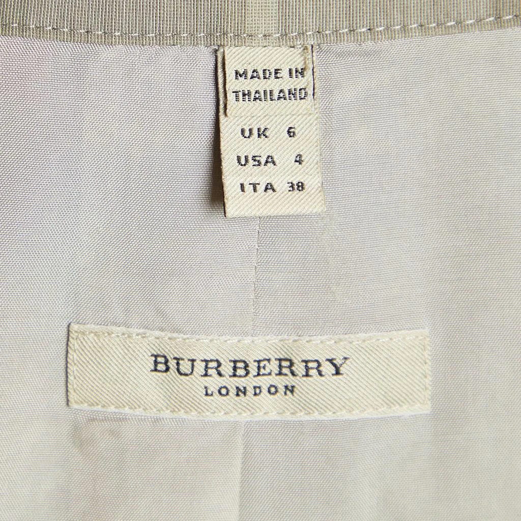 商品[二手商品] Burberry|Burberry Grey Checked Cotton Blend Ruffled Detail Belted Shirt Dress S,价格¥2690,第4张图片详细描述
