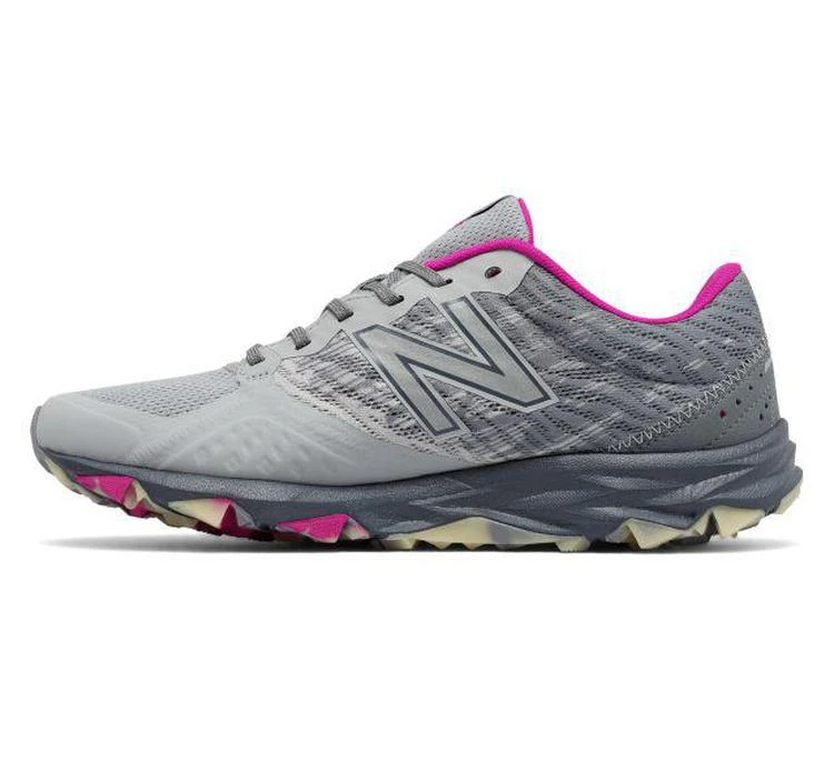 商品New Balance|Women's Reflective 690v2 Trail,价格¥245,第2张图片详细描述