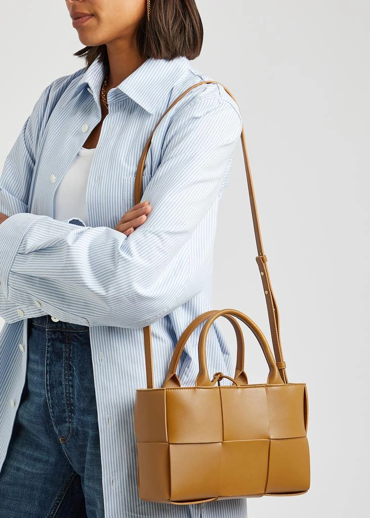 Arco Intrecciato mini leather tote 商品