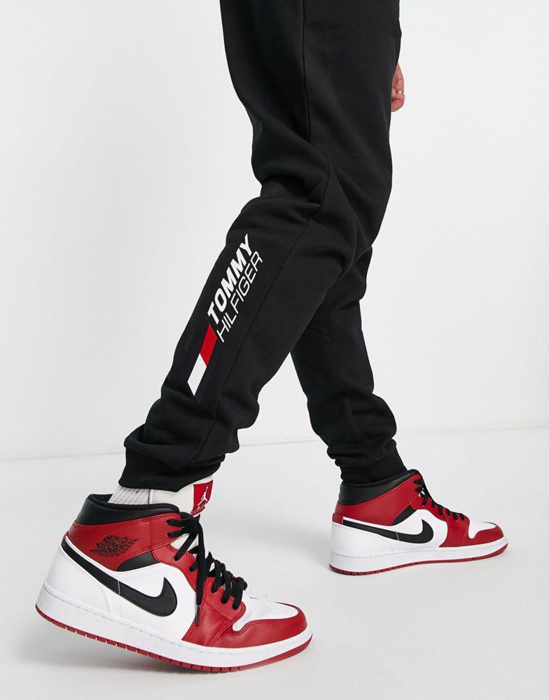 Tommy Hilfiger Performance essentials logo cuffed joggers in black商品第4张图片规格展示