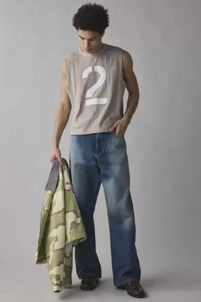 商品BDG|BDG Game Day Cutoff Sleeveless Tee,价格¥218,第5张图片详细描述