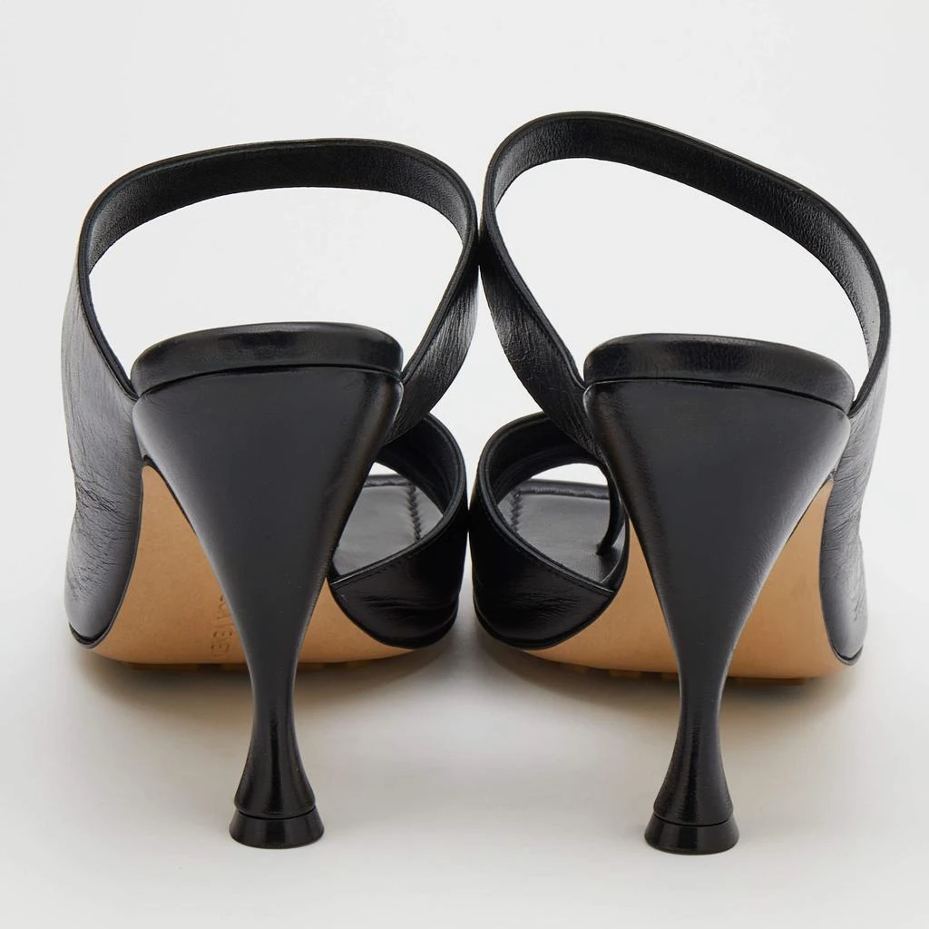 商品[二手商品] Bottega Veneta|Bottega Veneta Black Leather Cutout Slide Sandals Size 40,价格¥3033,第5张图片详细描述