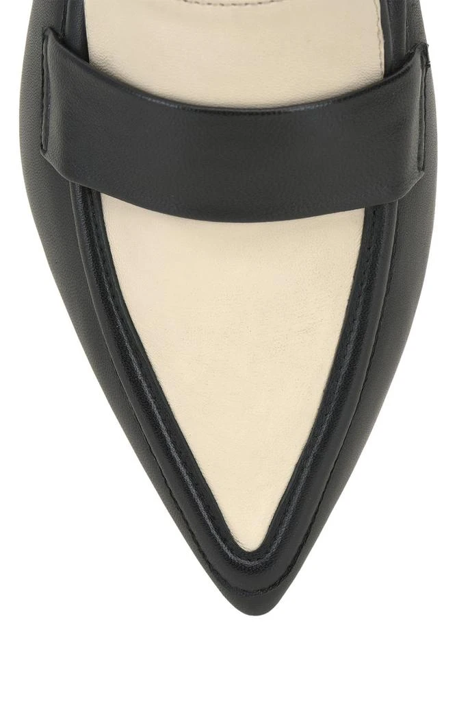 Calentha Pointed Toe Loafer 商品