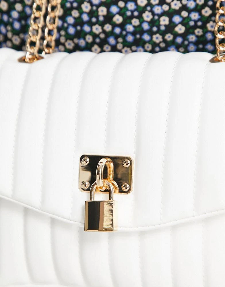 商品ASOS|ASOS DESIGN adjustable quilted shoulder bag with padlock in white,价格¥141,第2张图片详细描述