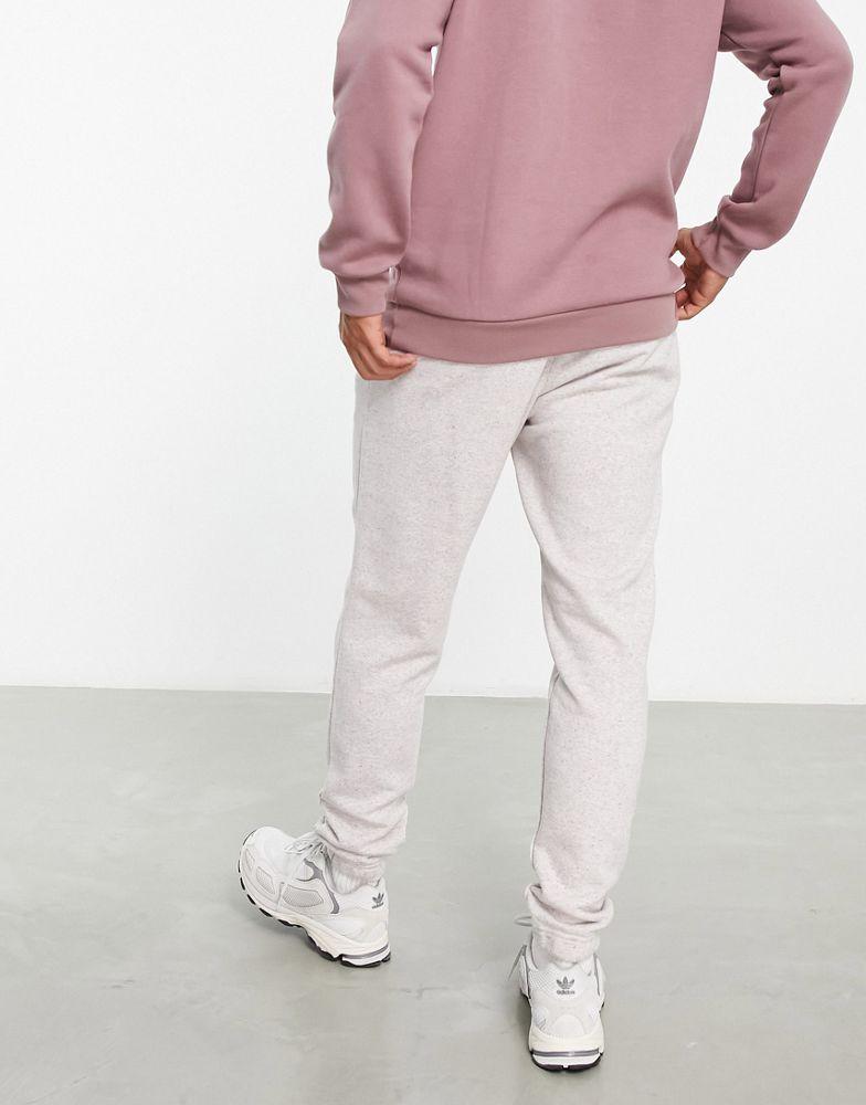 adidas Originals essentials joggers in white商品第2张图片规格展示