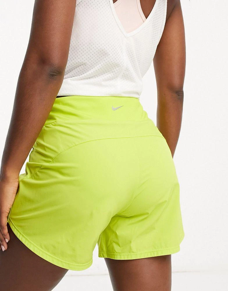 商品NIKE|Nike Training Bliss Dri-Fit 5 inch shorts in green,价格¥123,第1张图片