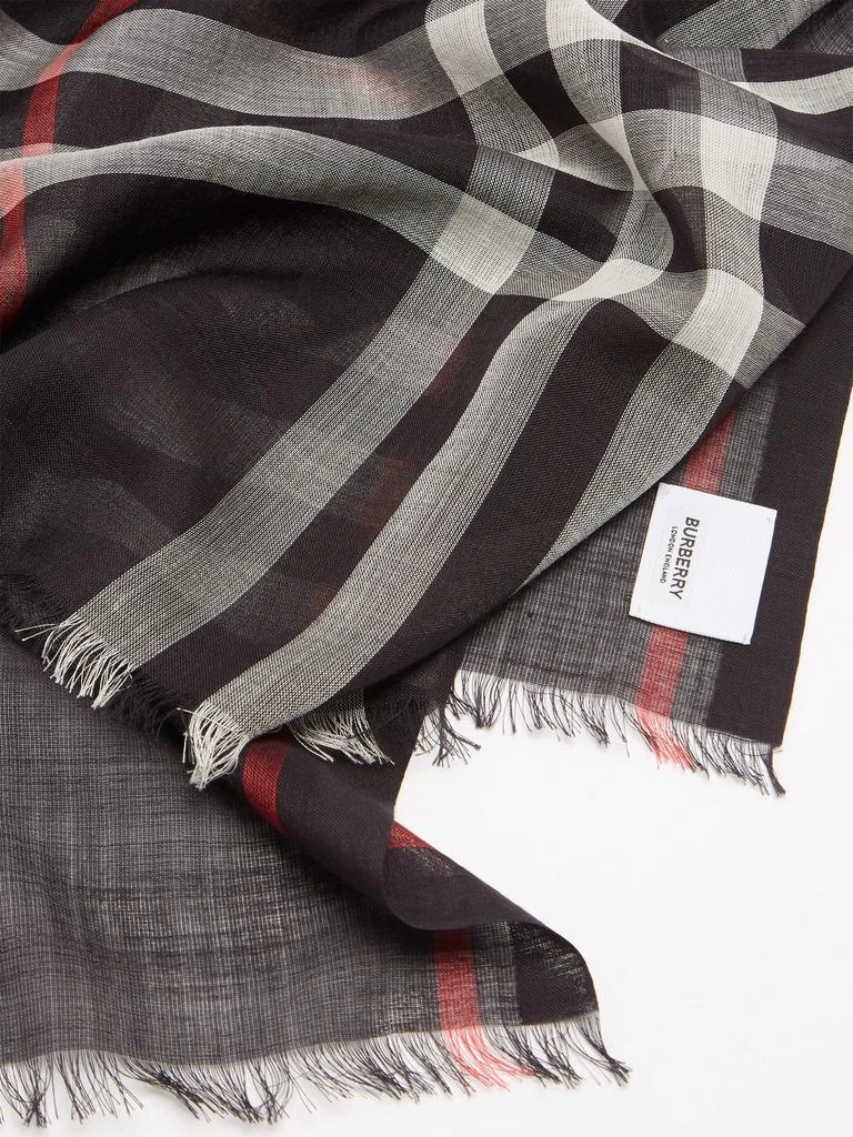 商品Burberry|Vintage-check voile scarf,价格¥3036,第2张图片详细描述