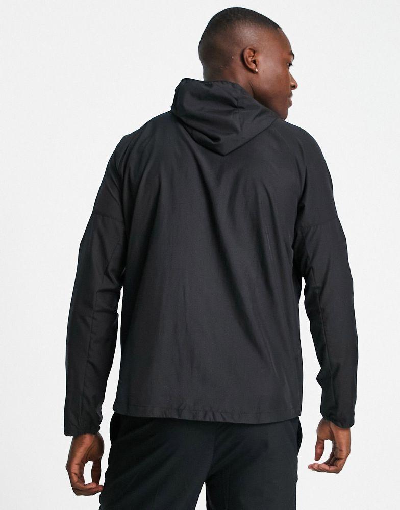 Nike Running Essentials jacket in black商品第4张图片规格展示