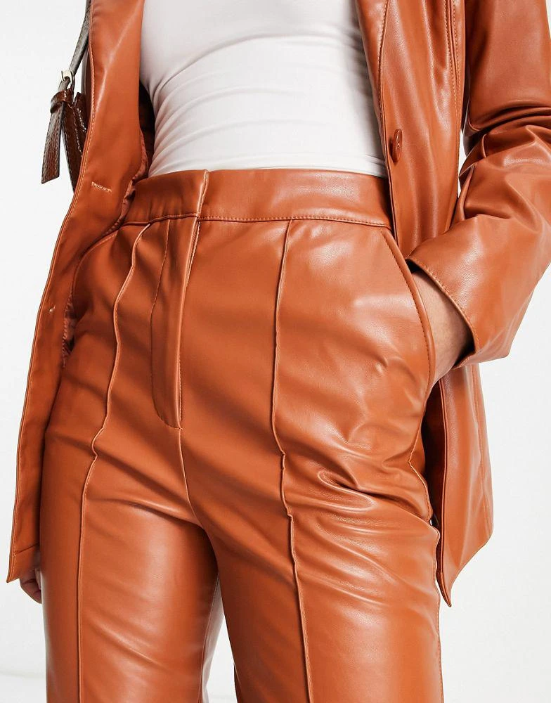 商品ASOS|ASOS DESIGN Tall leather look straight trouser in rust brown,价格¥102,第3张图片详细描述