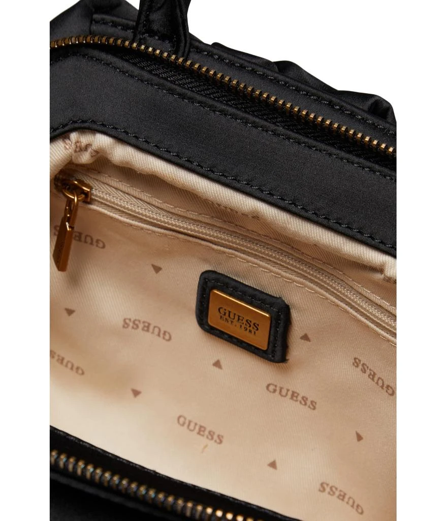 商品GUESS|Tori Mini Frame Satchel,价格¥668,第3张图片详细描��述