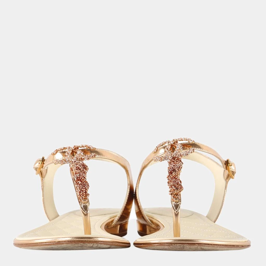 商品[二手商品] Chanel|Chanel Gold Leather Chain And Crystals CC Thong Sandals,价格¥7921,第2张图片详细描述