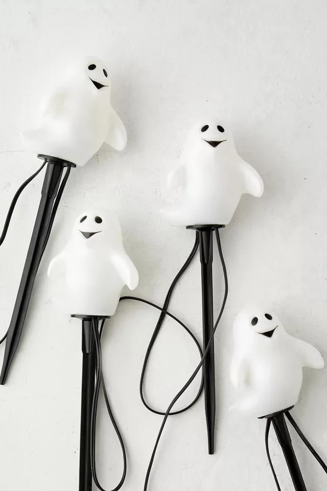 商品Urban Outfitters|Ghost Figure Lawn Lights,价格¥151,第2张图片详细描述