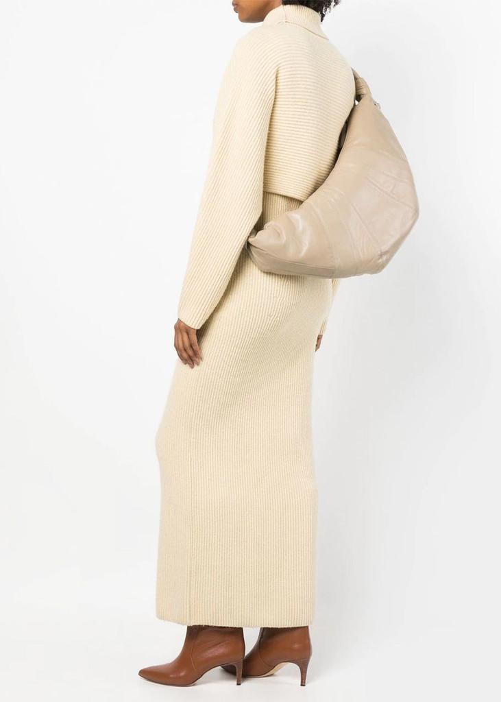 商品Lemaire|Lemaire Sand Stone Nappa Large Croissant Bag,价格¥10388,第4张图片详细描述