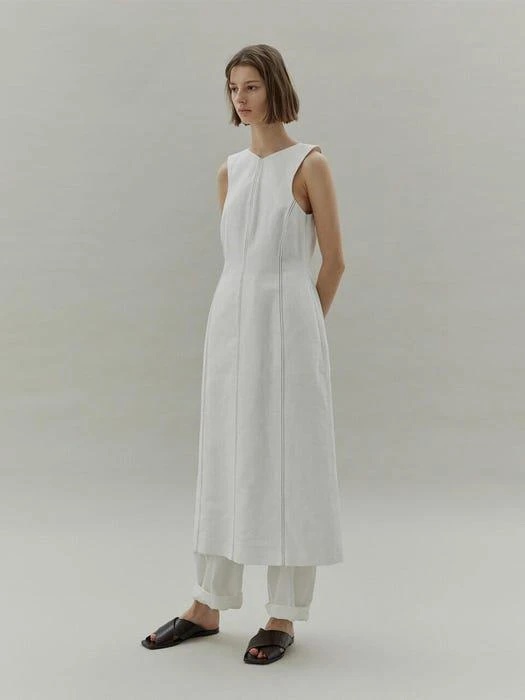 商品Low Classic|STITCH SLEEVELESS DRESS WHITE,价格¥1470,第1张图片