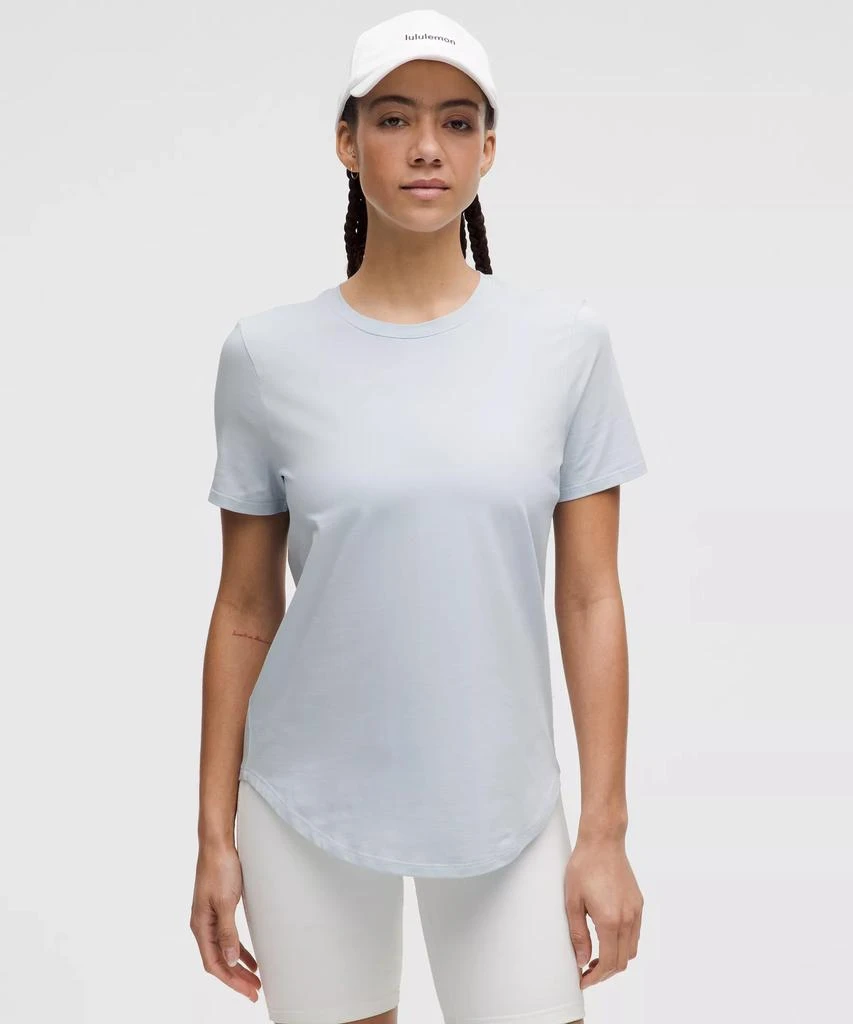 Love Curved-Hem Crewneck T-Shirt 商品