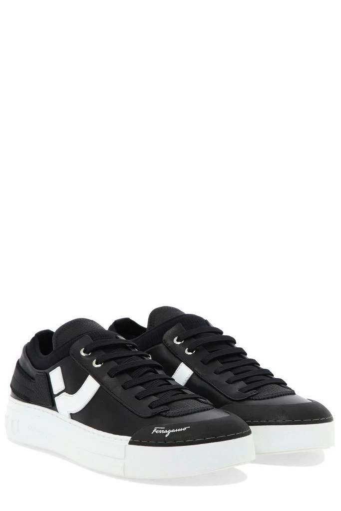 商品Salvatore Ferragamo|Salvatore Ferragamo Gancini Patch Sneakers,价格¥3141,第3张图片详细描述