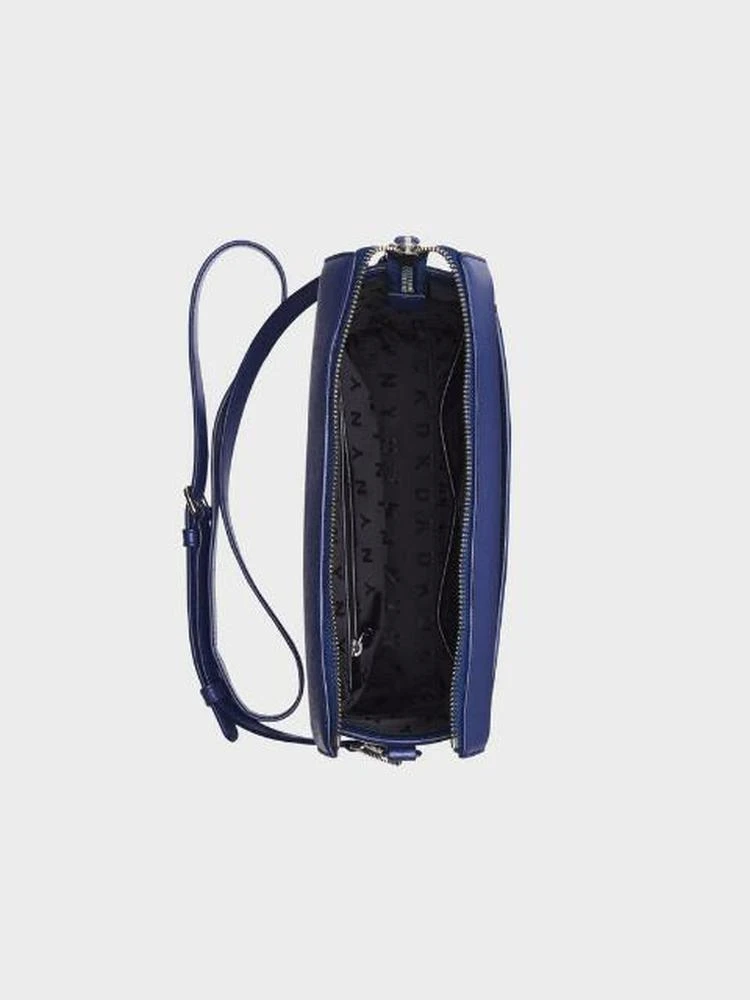 商品DKNY|Sutton Medium Box Crossbody,价格¥532,第3张图片详细描述
