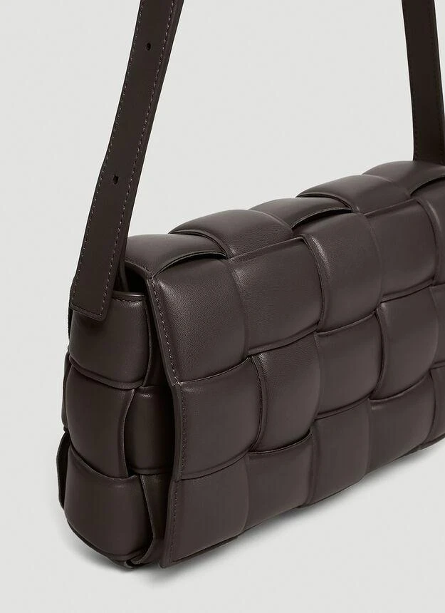 Padded Cassette Shoulder Bag in Brown 商品