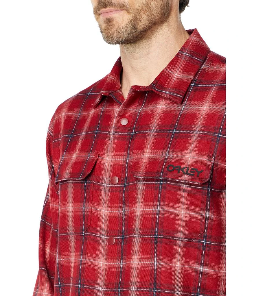 商品Oakley|Niseko Tech Flannel,价格¥232,第3张图片详细描述