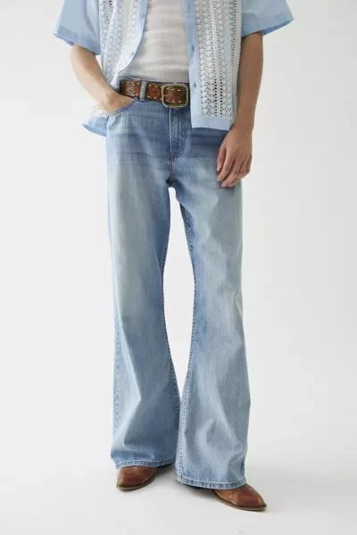 商品BDG|BDG Slacker Mid-Rise Relaxed Flare Jean,价格¥592,第3张图片详细描述