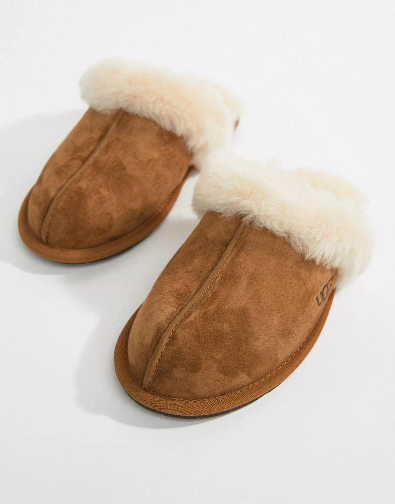 商品UGG|UGG Scuffette II Chestnut Slippers,价格¥801,第2张图片详细描述