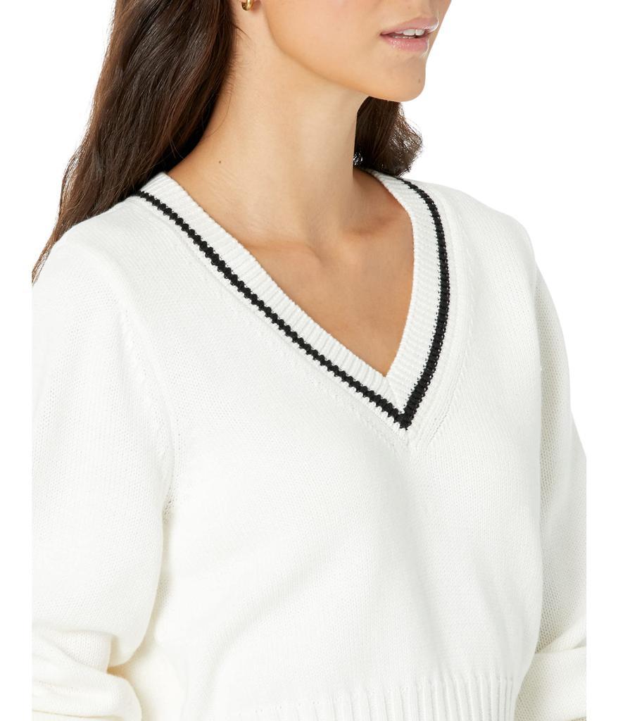 商品BCBG|V-Neck Cable Sweater - W1WX5S08,价格¥651,第5张图片详细描述