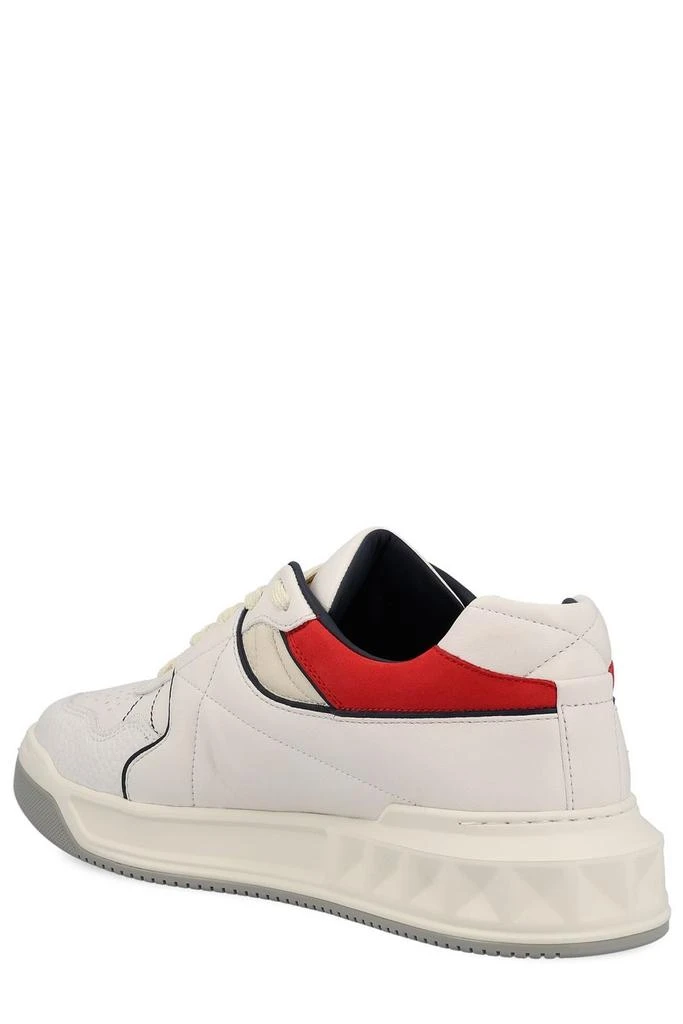 商品Valentino|Valentino Garavani One Stud Lace-Up Sneakers,价格¥6256,第3张图片详细描述