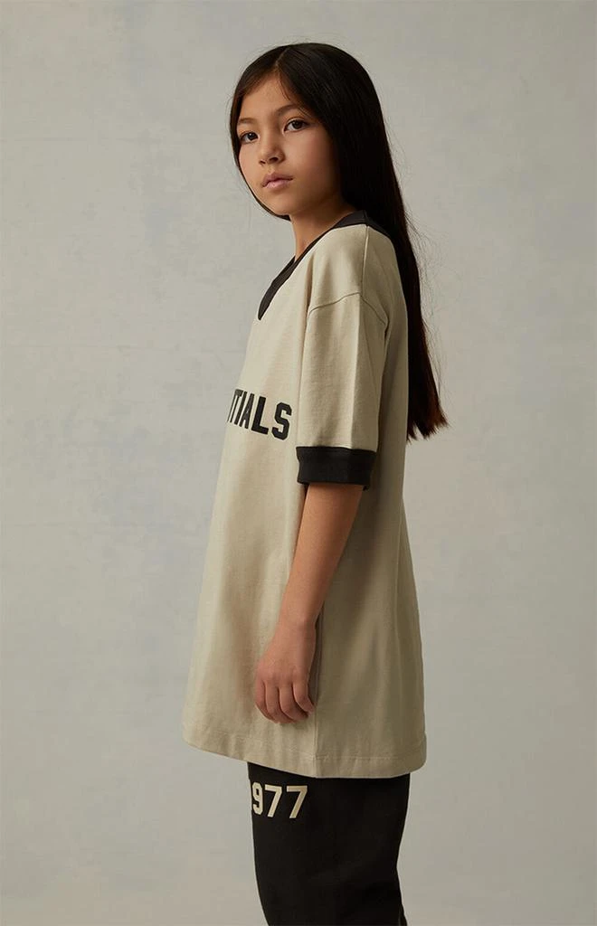 商品Essentials|Wheat V-Neck T-Shirt,价格¥124,第3张图片详细描述