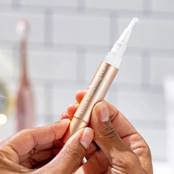 商品Spotlight Oral Care|Spotlight Oral Care Rose Gold Teeth Whitening Pen 4ml,价格¥336,第3张图片详细描述