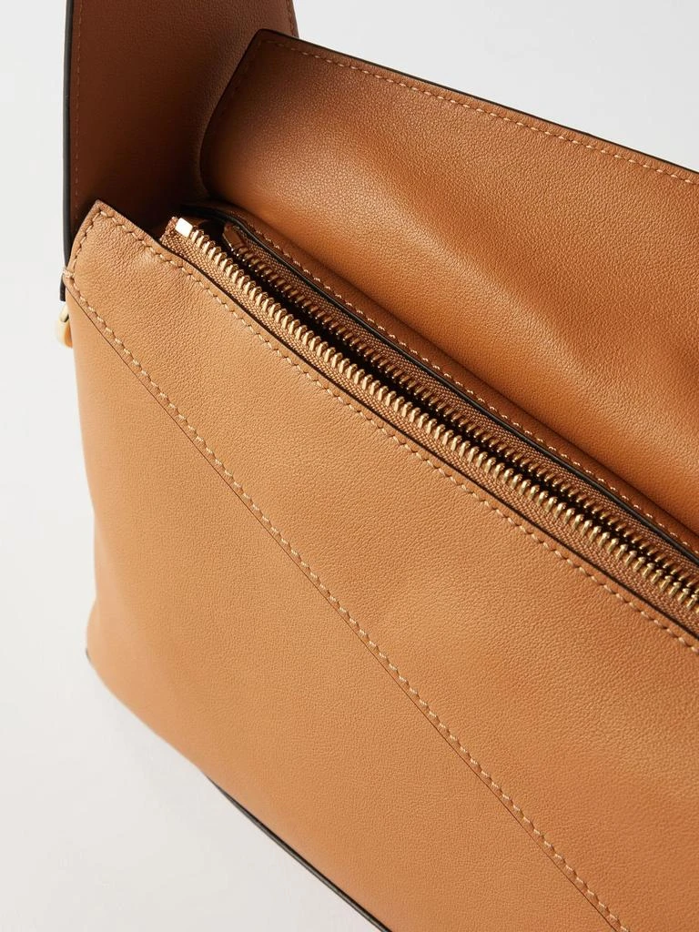 商品Loewe|Puzzle Hobo leather shoulder bag,价格¥19958,第5张图片详细描述