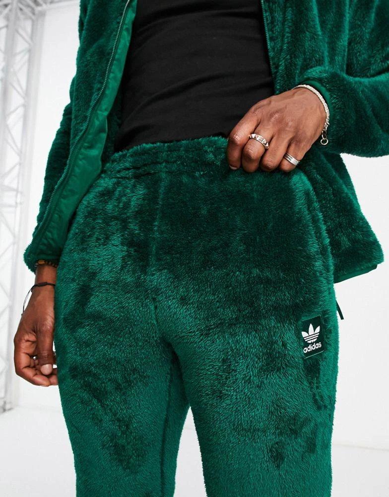 商品Adidas|adidas Originals Essentials+ fluffy joggers in dark green,价格¥368,第4张图片详细描述