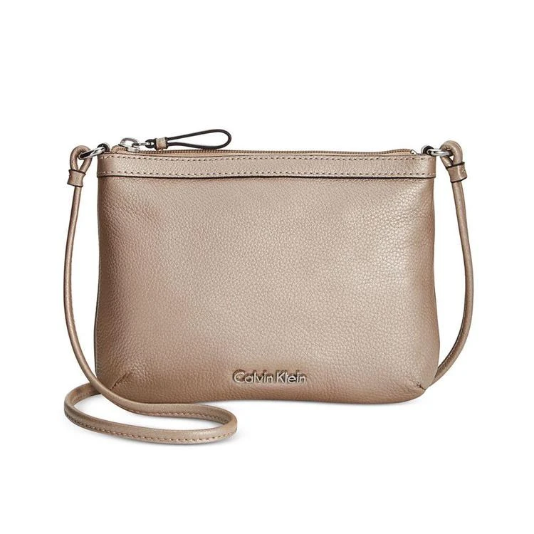 商品Calvin Klein|Pebble Leather Crossbody,价格¥510,第2张图片详细描述