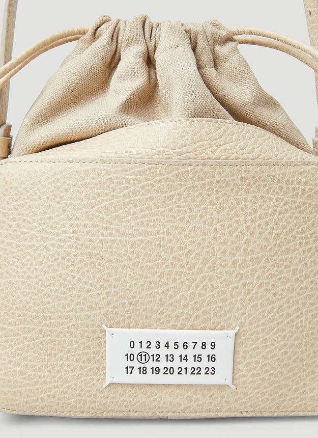 商品MAISON MARGIELA|5AC Camera Medium Shoulder Bag in Beige,价格¥6163,第4张图片详细描述