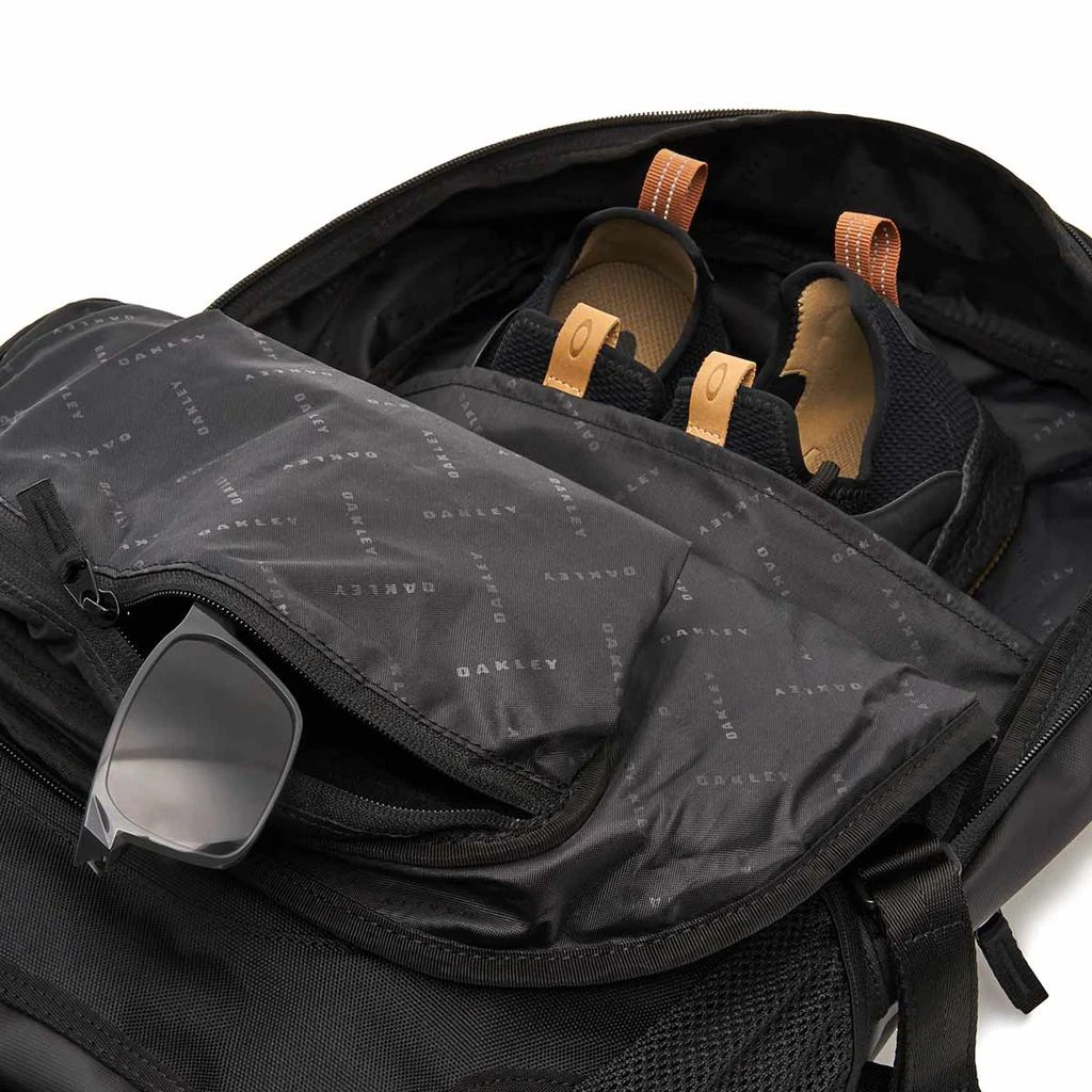 商品Oakley|Oakley Men's Futura Commuter Backpack,价格¥402,第4张图片详细描述