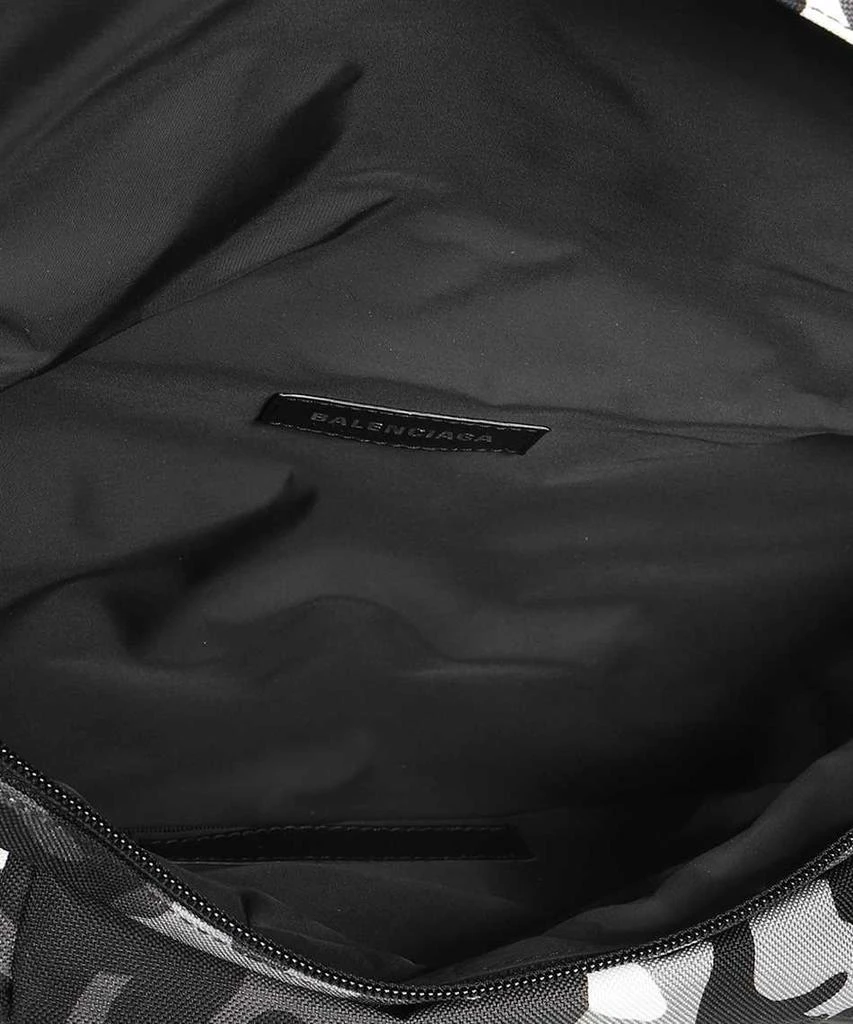 商品Balenciaga|Balenciaga ARMY LARGE Belt bag,价格¥7632,第3张图片详细描述