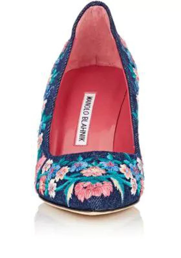 商品Manolo Blahnik|BBFiore Embroidered Denim Pumps,价格¥3117,第4张图片详细描述