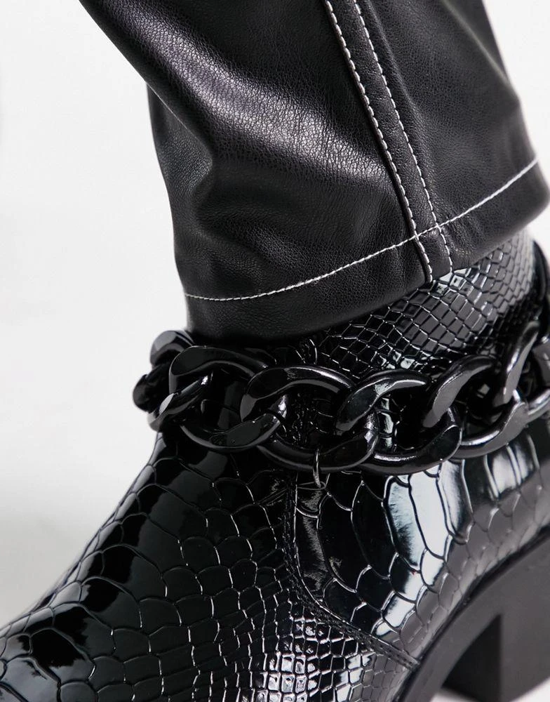 商品ASOS|ASOS DESIGN cuban chelsea boot in black patent lizard faux leather with black chain,价格¥337,第3张图片详细描述