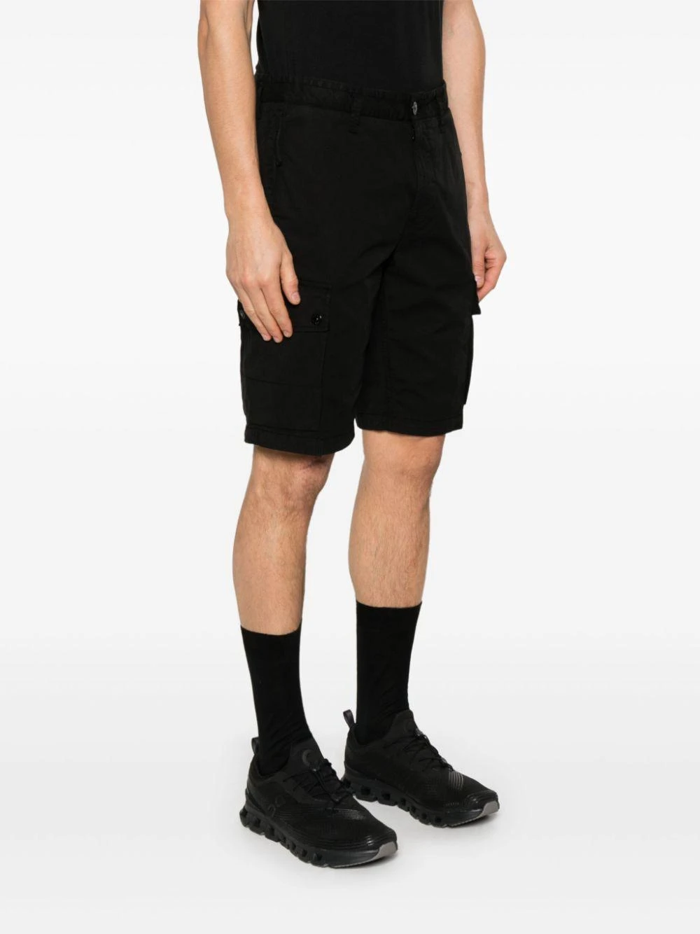 商品Stone Island|Stone Island 男士短裤 L100011S0010V0029 黑色,价格¥2467,第4张图片详细描述