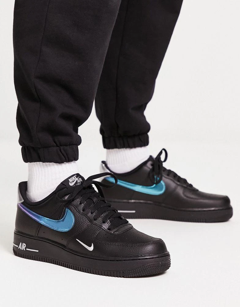 商品NIKE|Nike Air Force 1 '07 trainers in black with metallic swoosh,价格¥1070,第3张图片详细描述