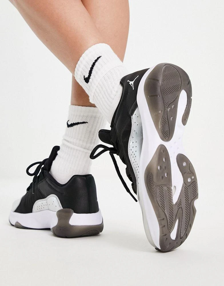 商品Jordan|Air Jordan 11 CMFT Low trainers in black and silver,价格¥649,第3张图片详细描述
