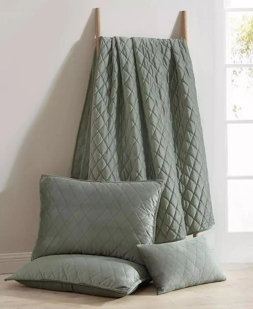 Solid Diamond Stitch Velvet 3-Piece Quilt Set 商品