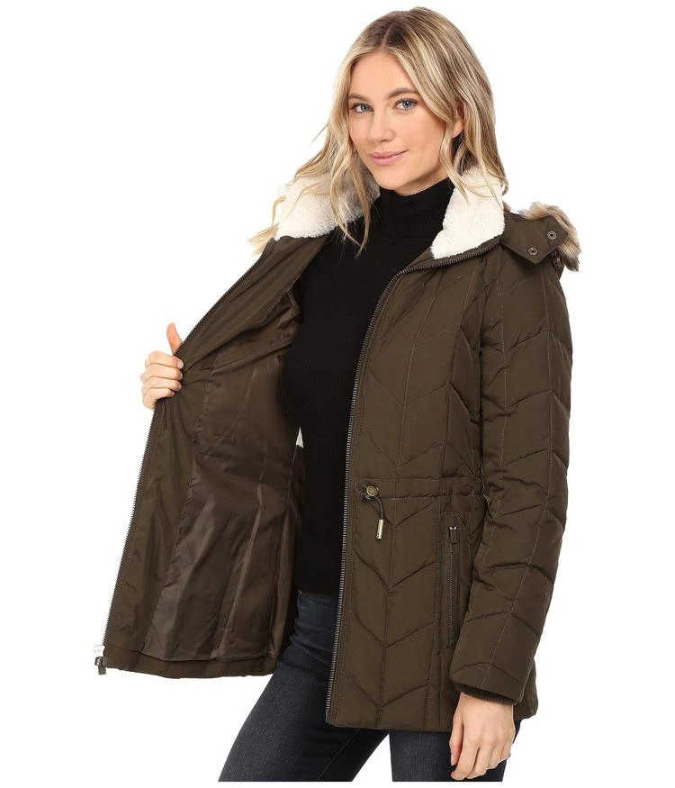 Quilted Chevron Coat with Fur Hood 商品