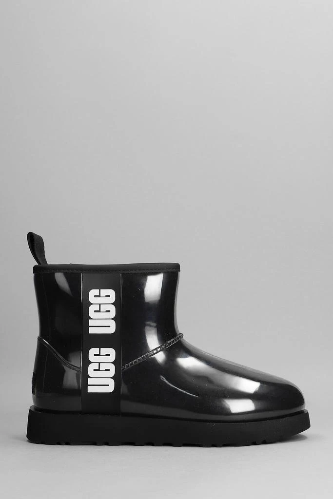 商品UGG|UGG Classic Clear Mini Low Heels Ankle Boots In Black Pvc,价格¥1836,第1张图片